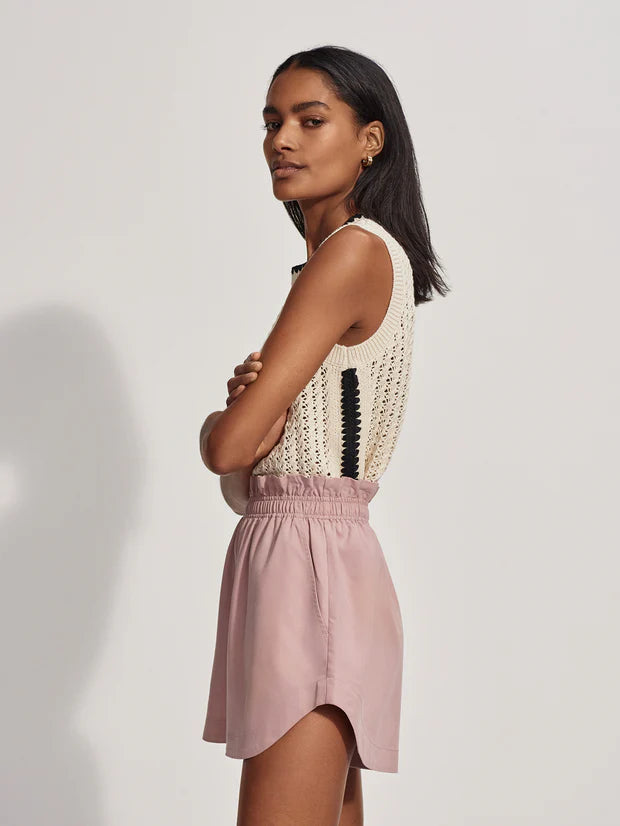 Jonas High Rise Short in Woodrose