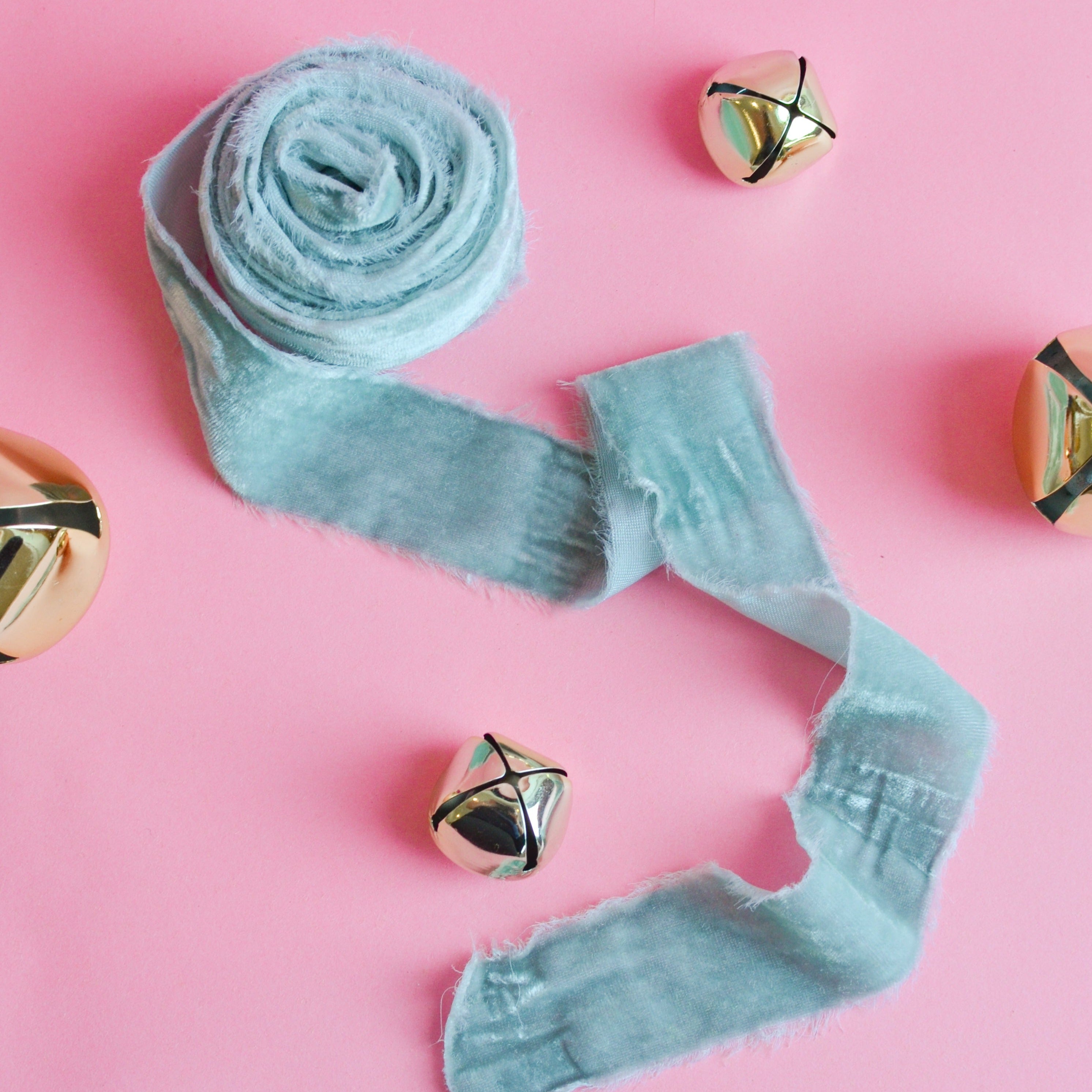 Airy Fray Velvet Ribbon