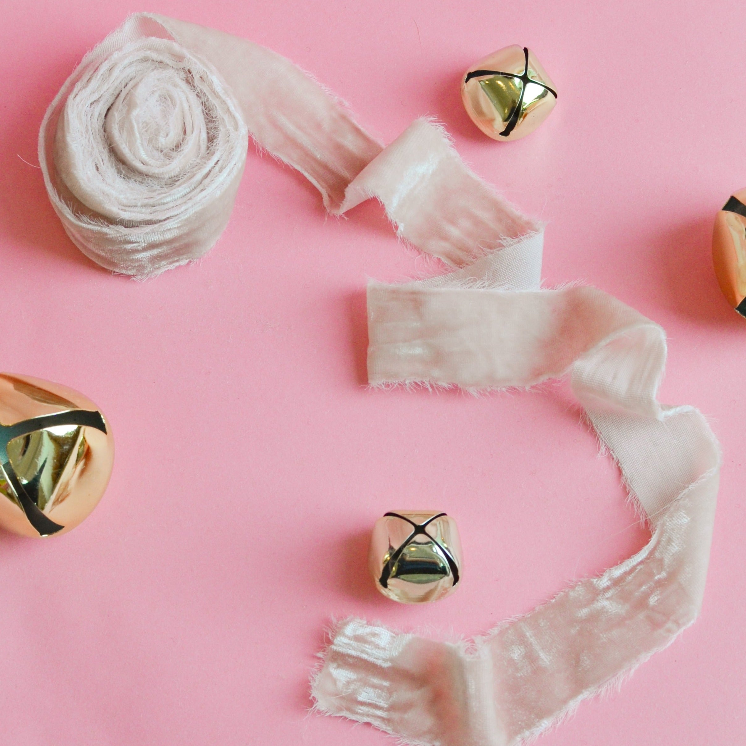Airy Fray Velvet Ribbon