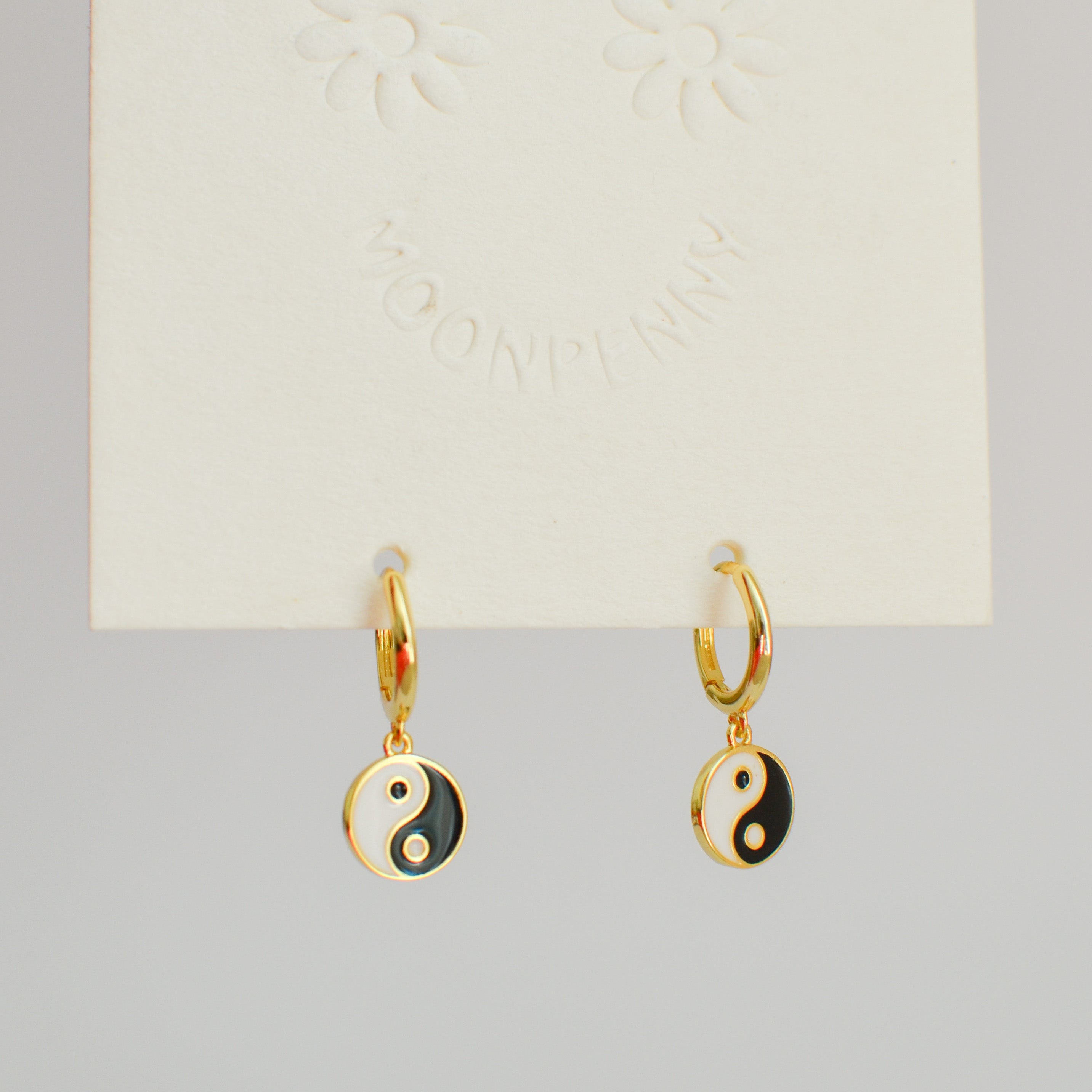 Balanced Hoops | Cream Black