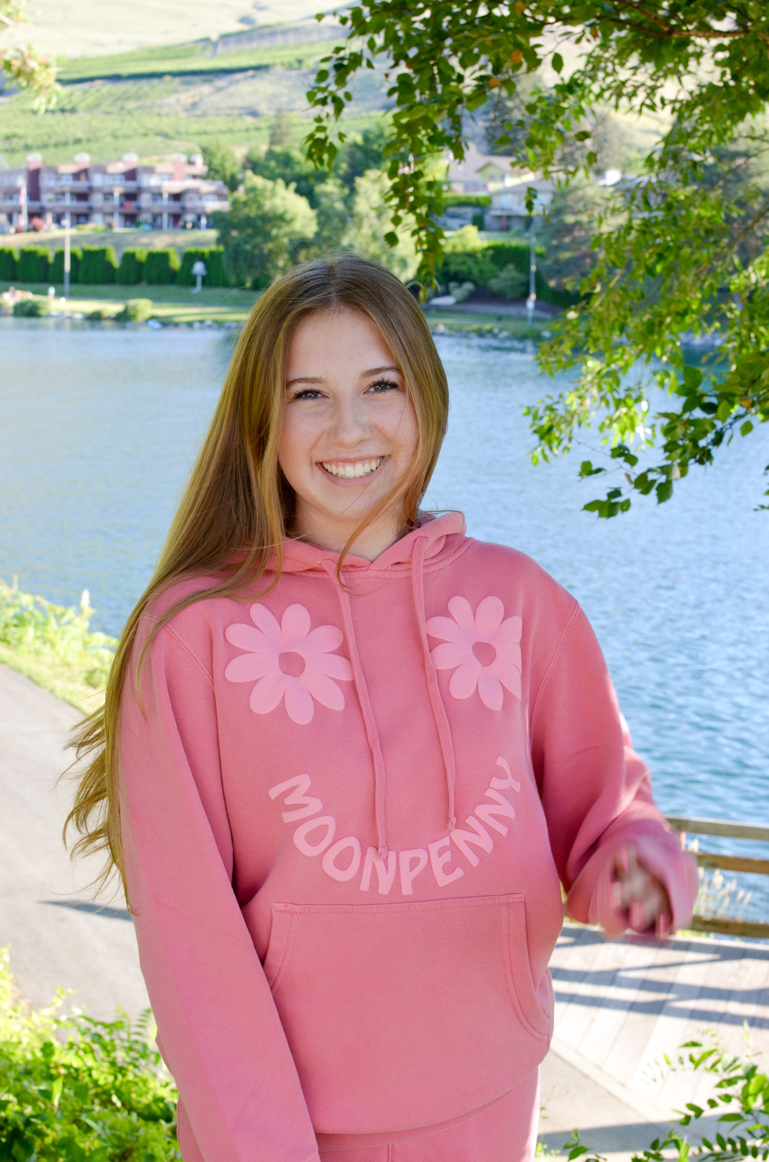The Daisy Hoodie | Guava