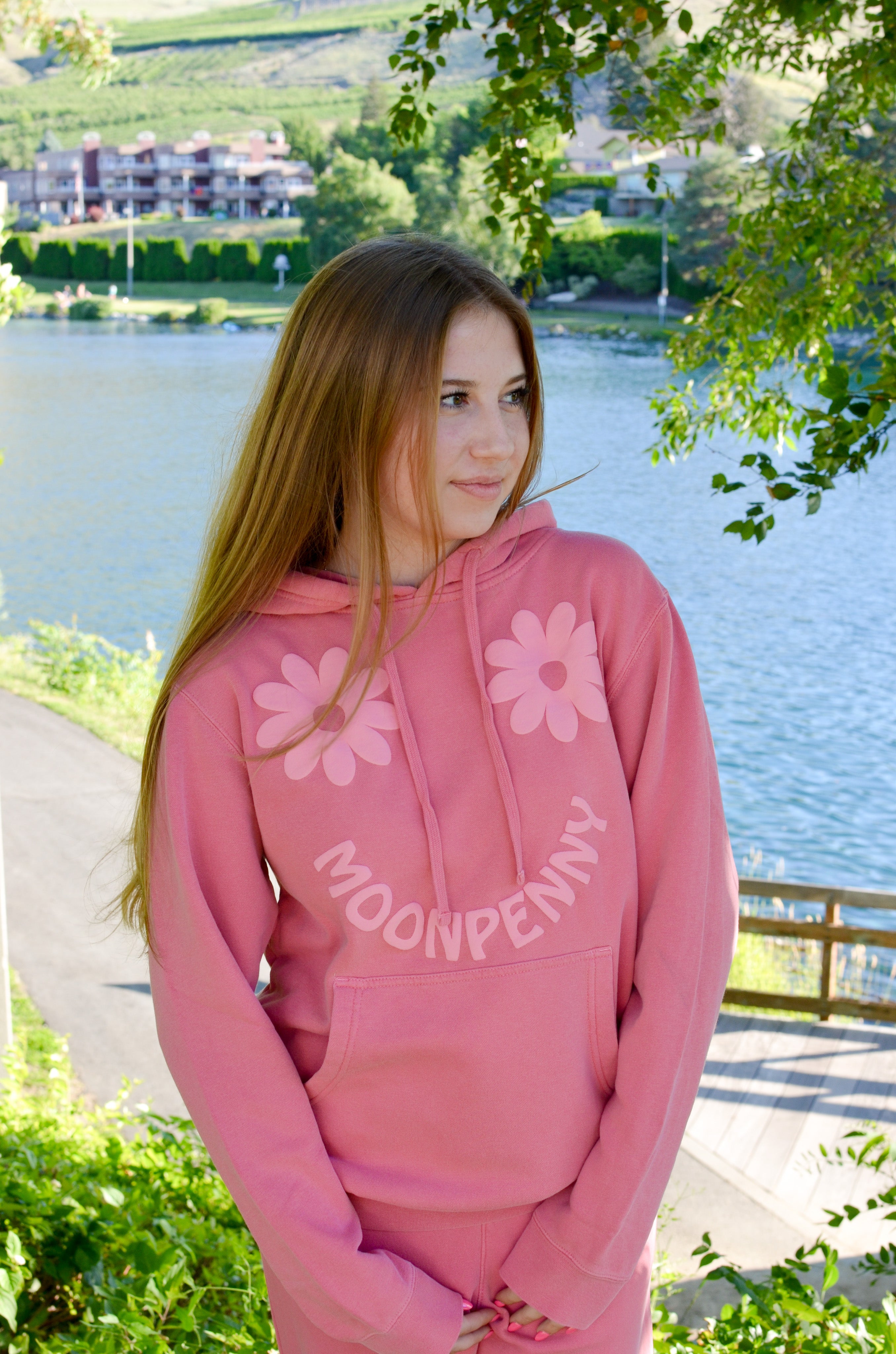 The Daisy Hoodie | Guava