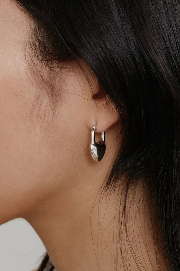 Mona Earrings in Silver