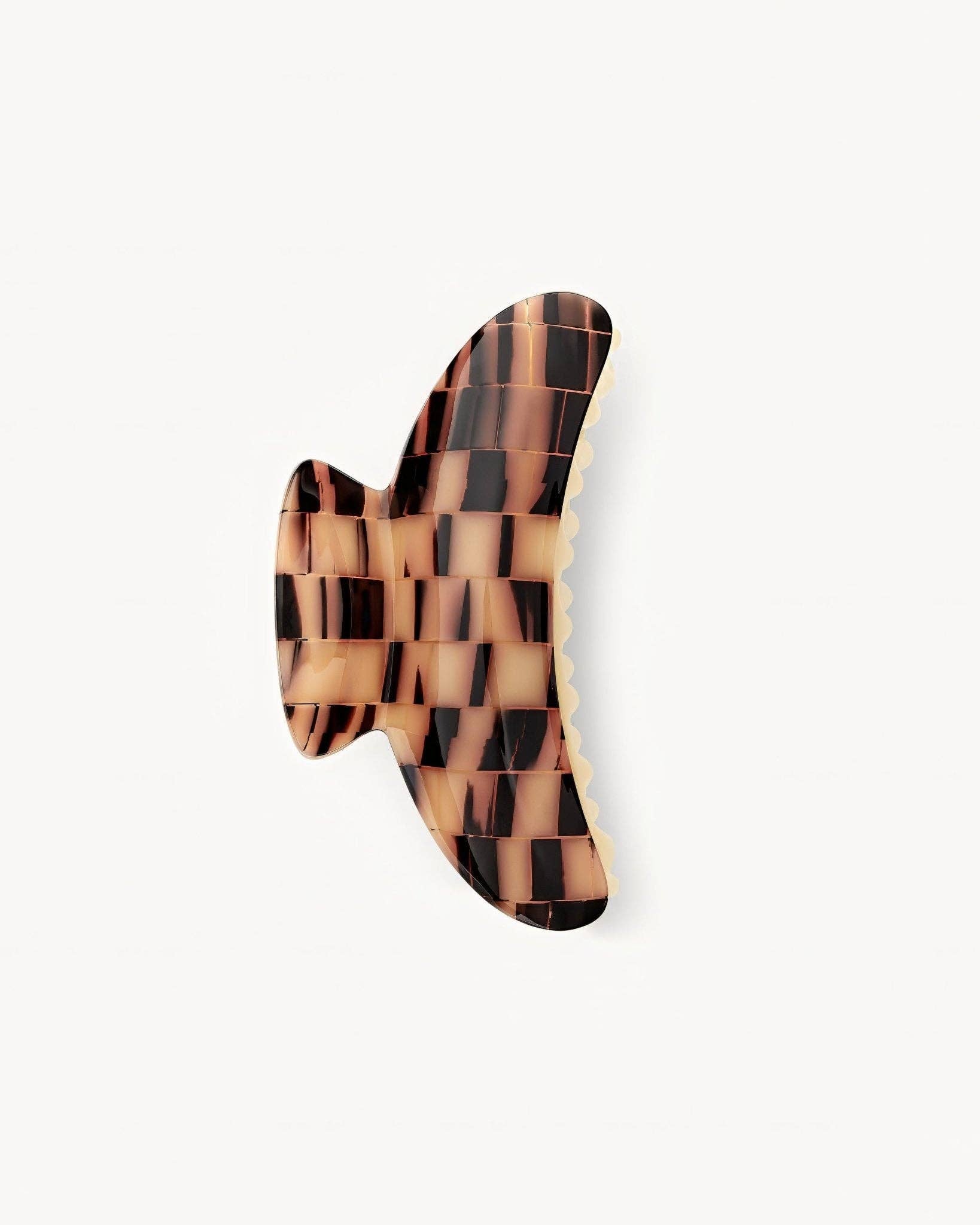 Grande Heirloom Claw in Blonde Checker