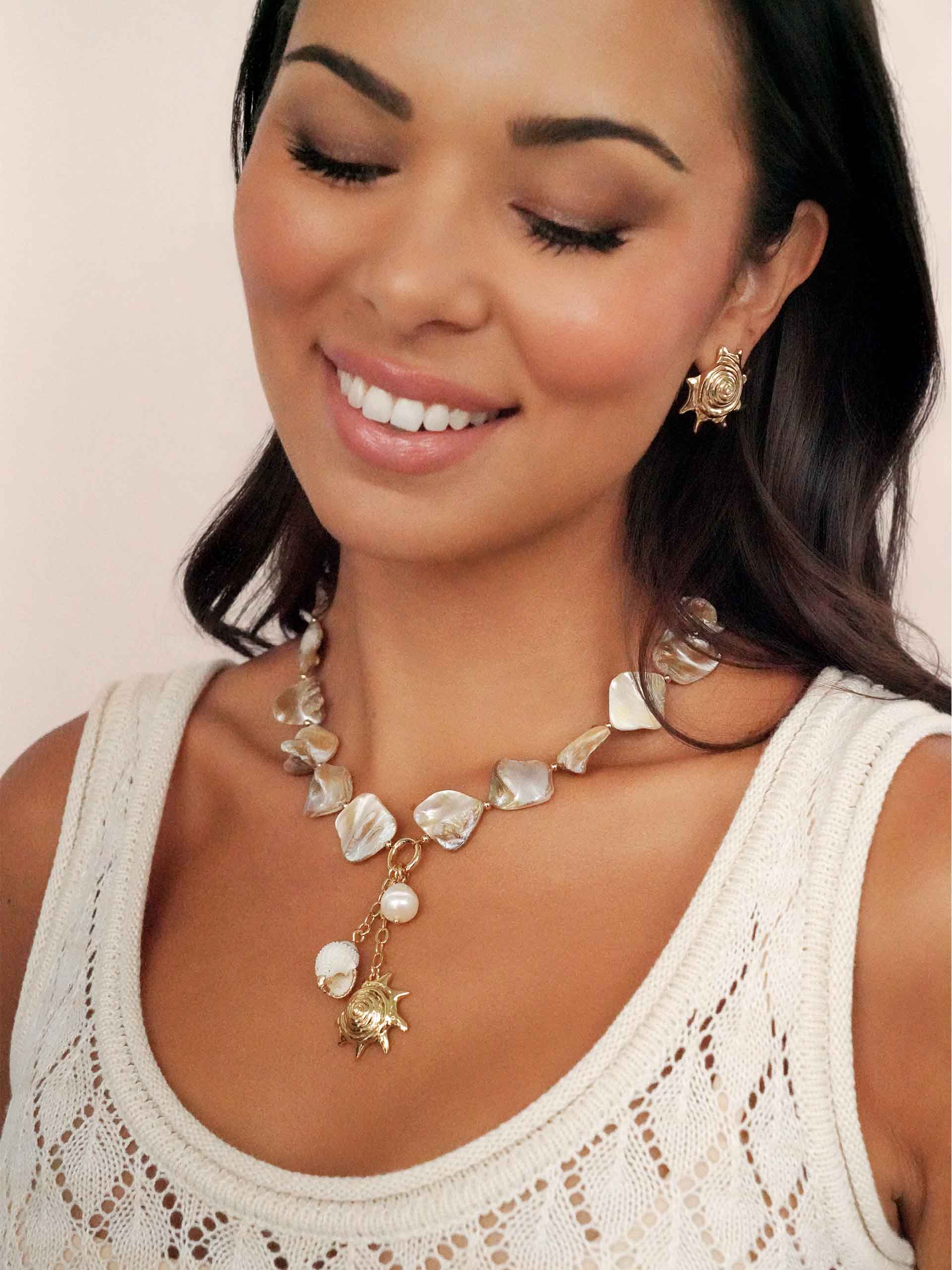 True Shell Necklace