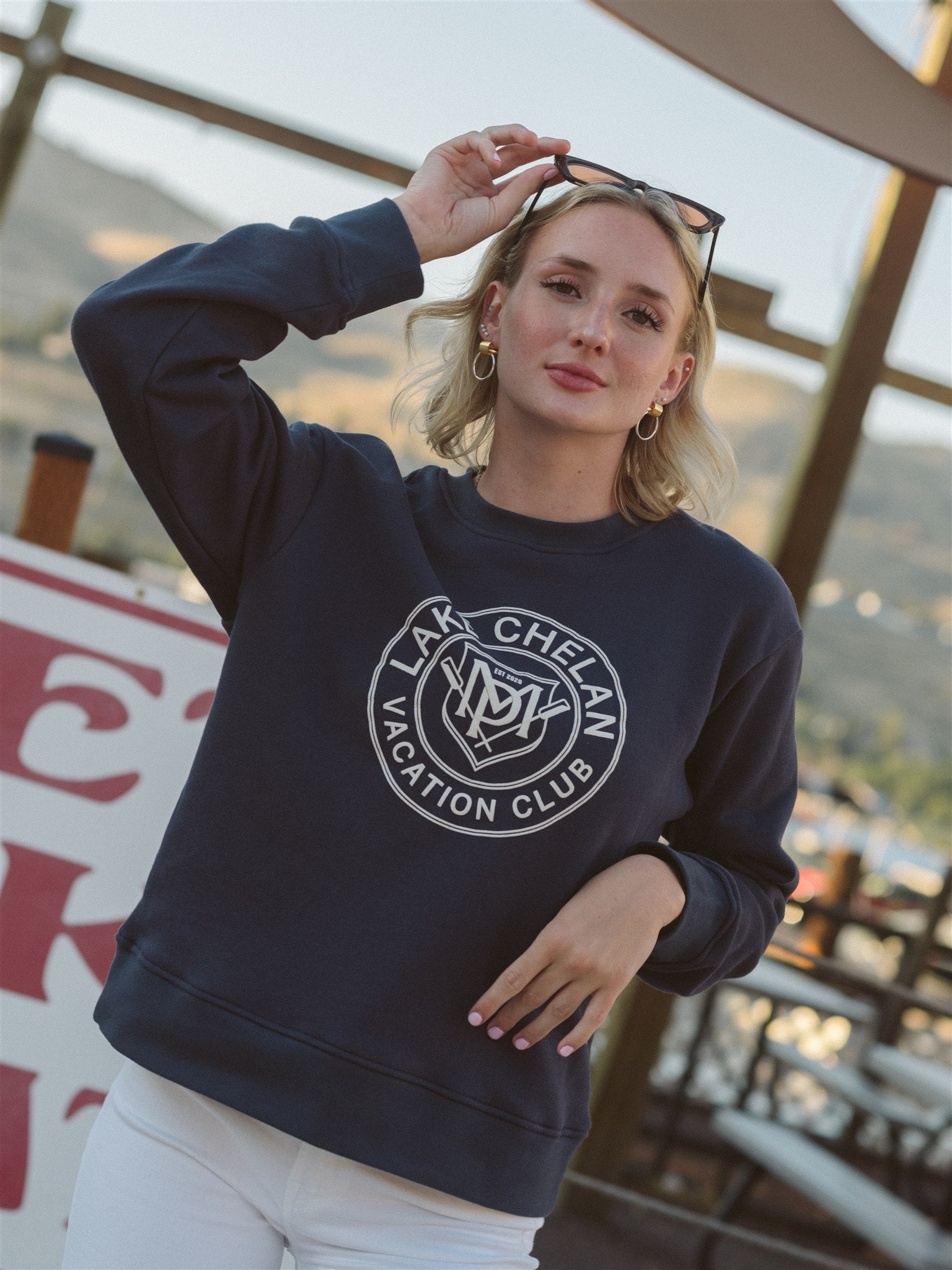 Vacation Club Crewneck | Navy