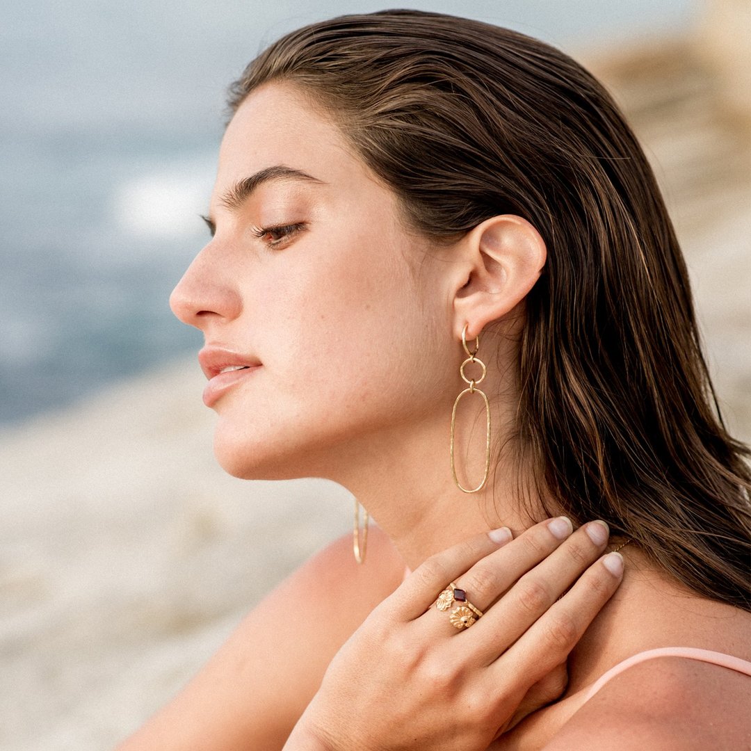 Isabel Ring | Black Sapphire & Gold