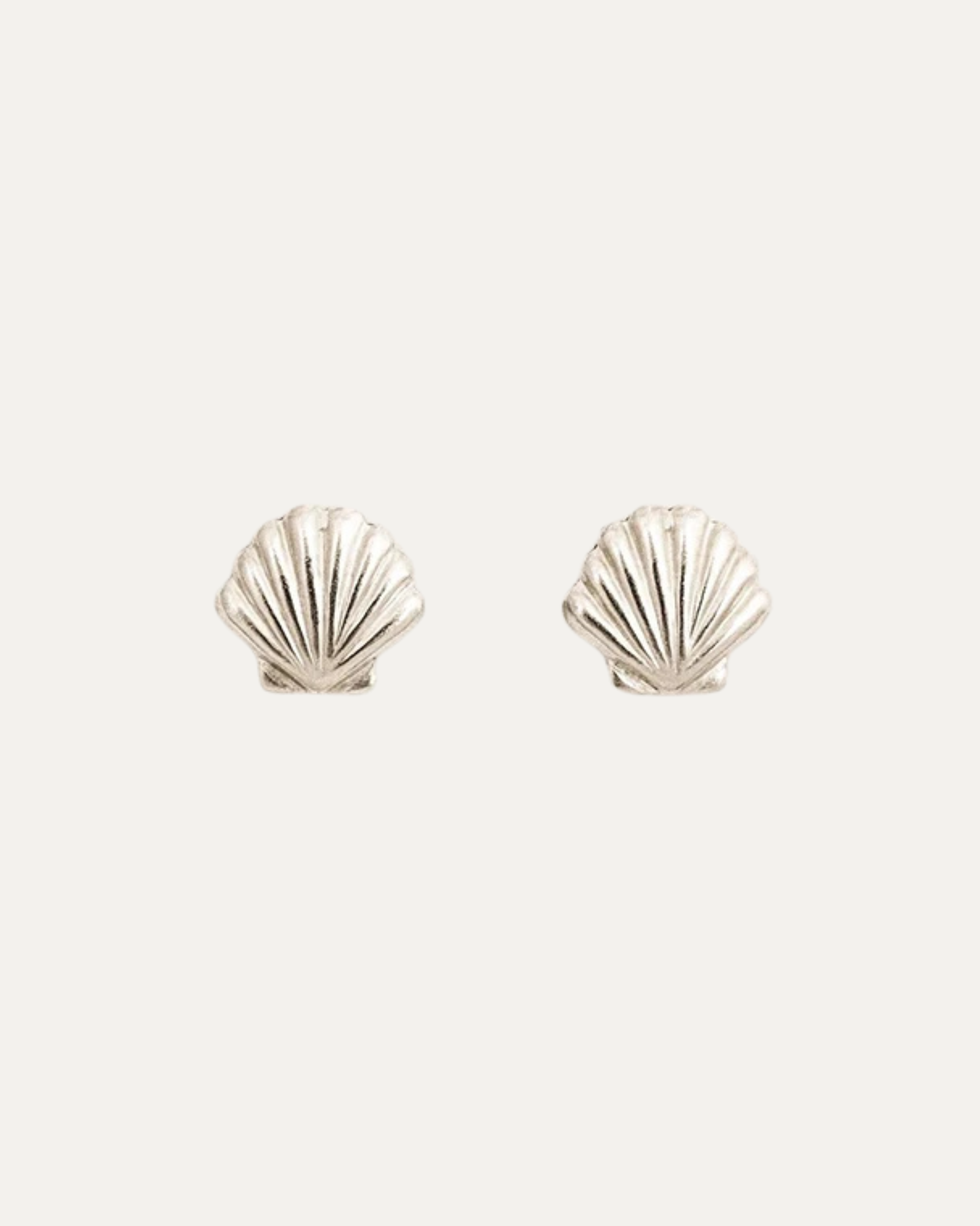 Fan Shell Stud | Silver