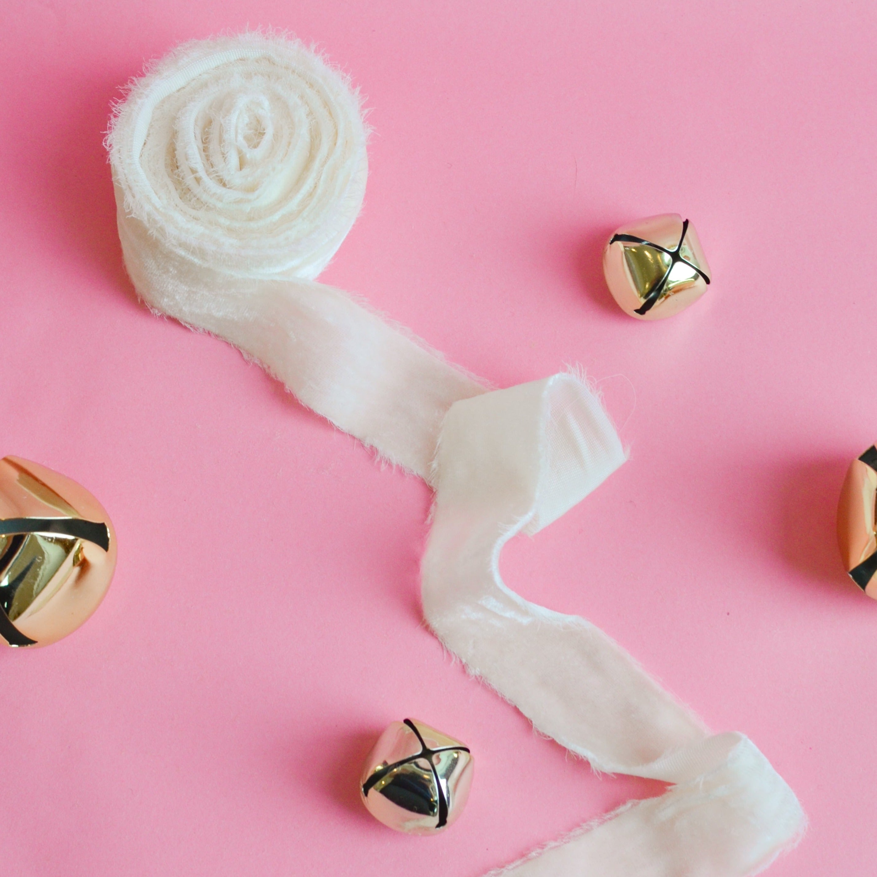 Airy Fray Velvet Ribbon
