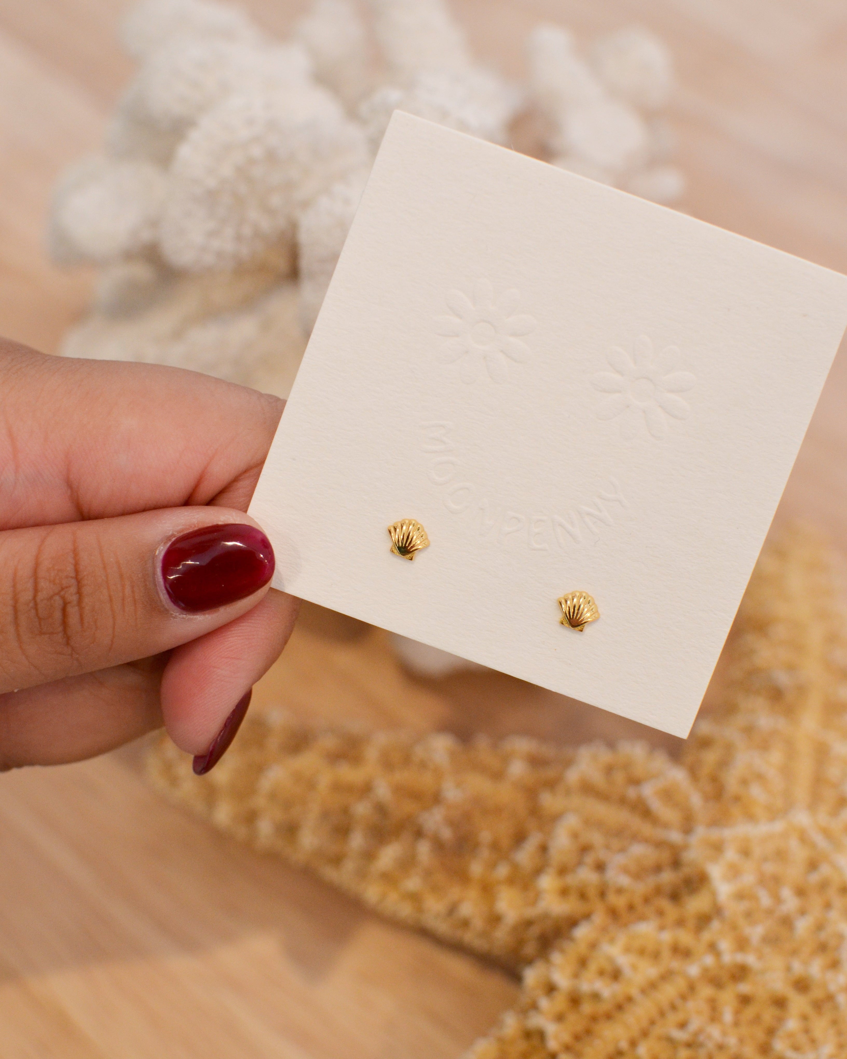 Fan Shell Stud | 18K Gold