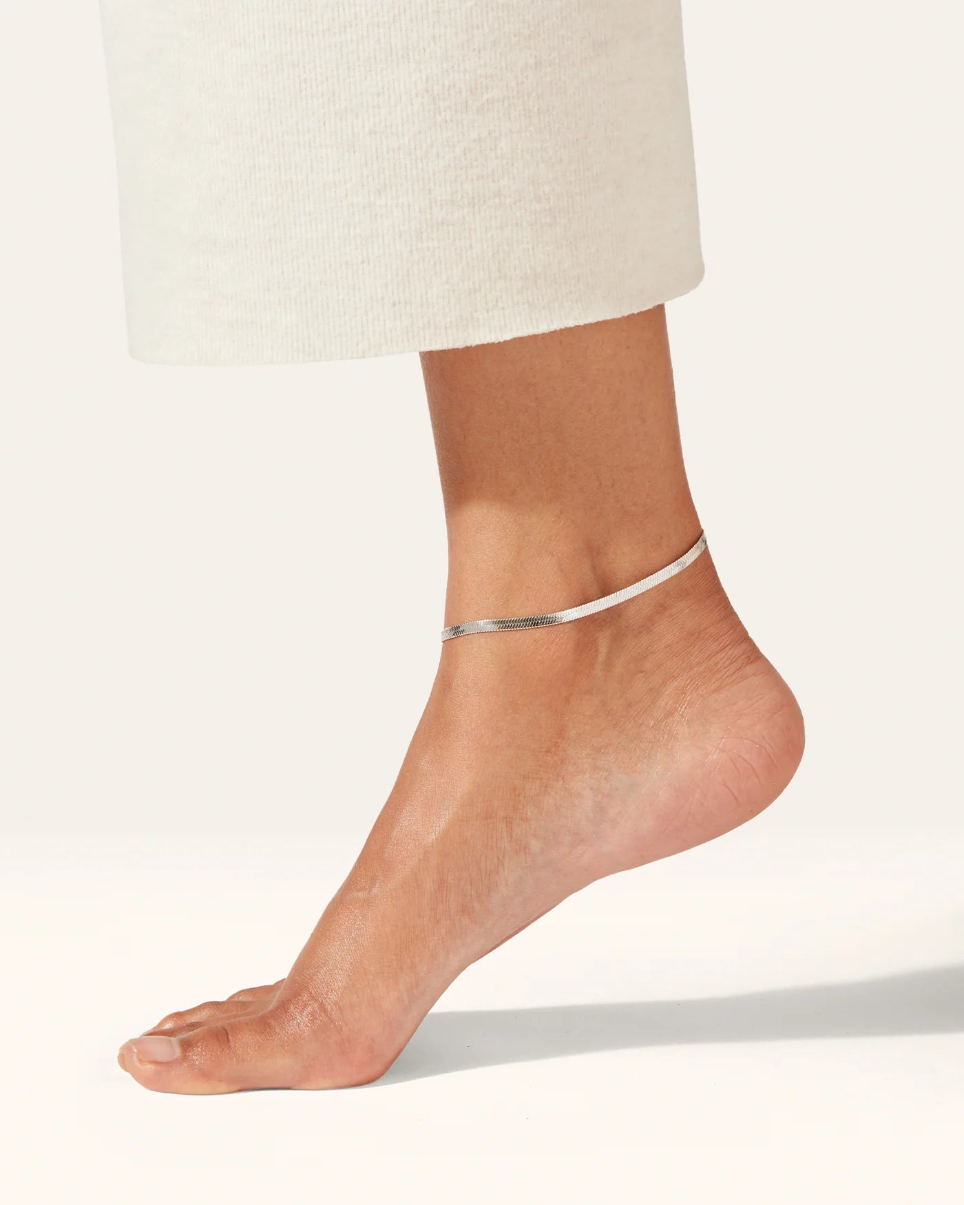 Zeina Anklet in Silver