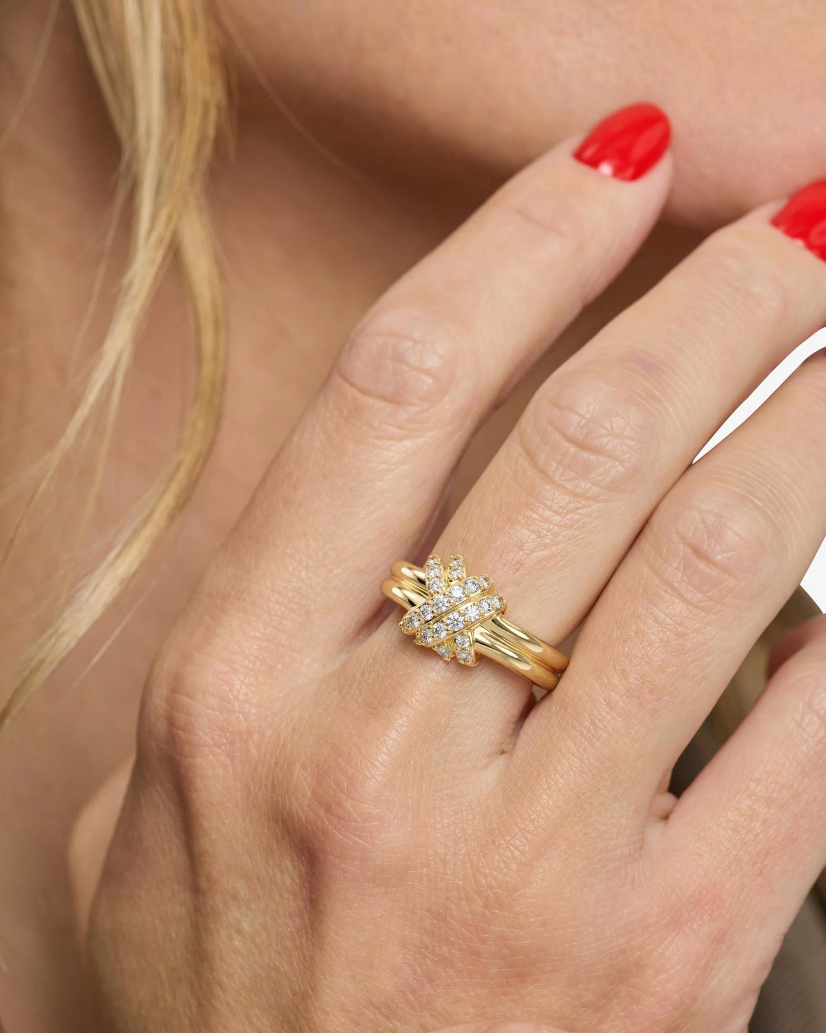 Knot Cross Ring