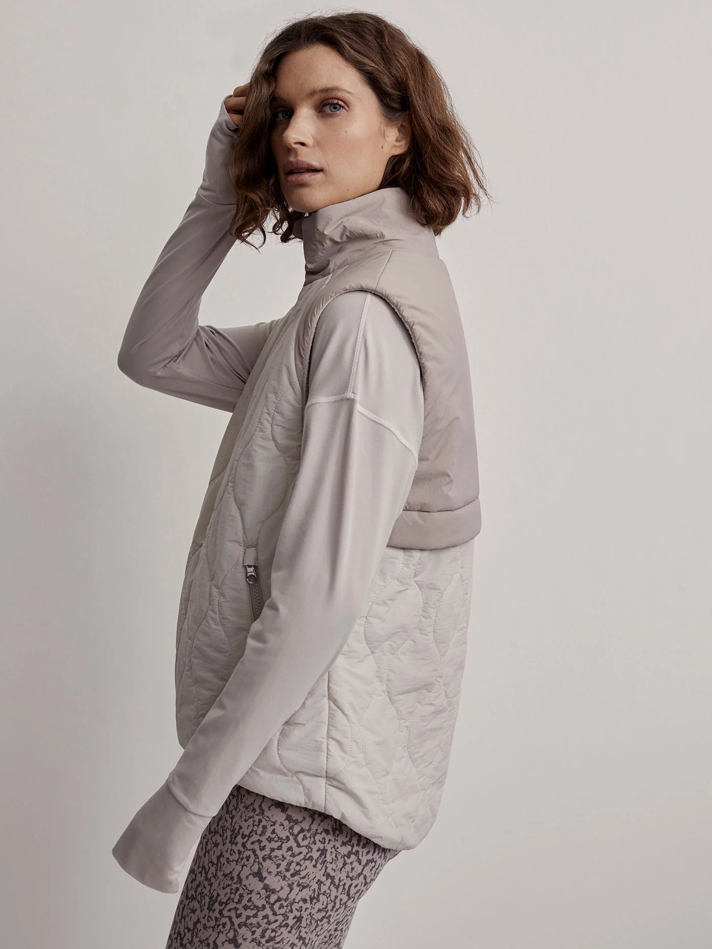 Maher Quilted Active Gilet in Rainy Day/ Etherea