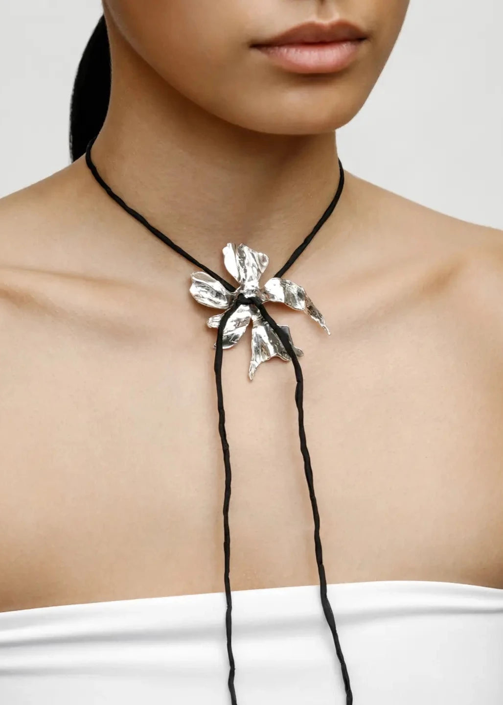 Flower Cord Necklace in Black