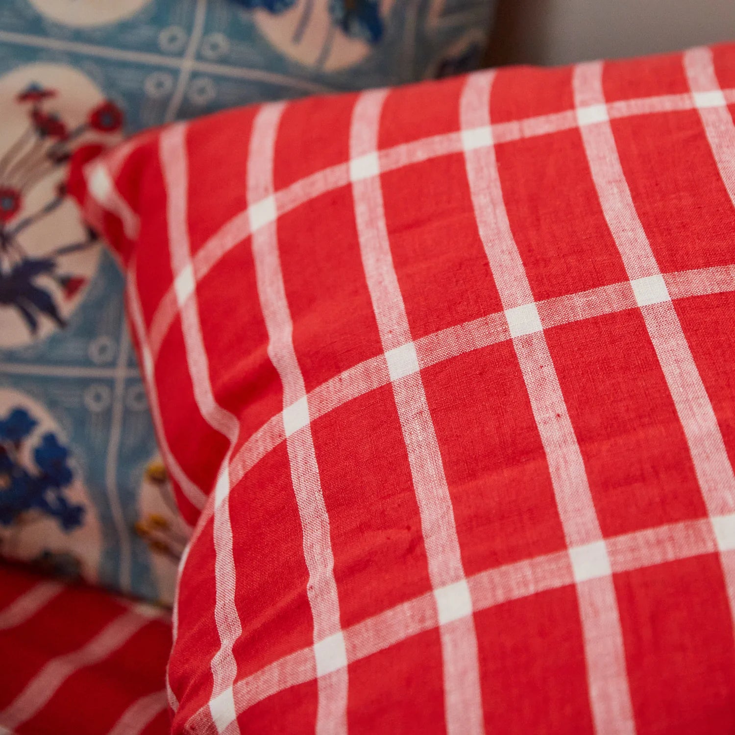 Remi Linen Pillowcase Set | Scarlet