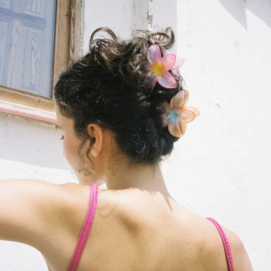 Super Bloom Claw Clip in Nectarine Pearl