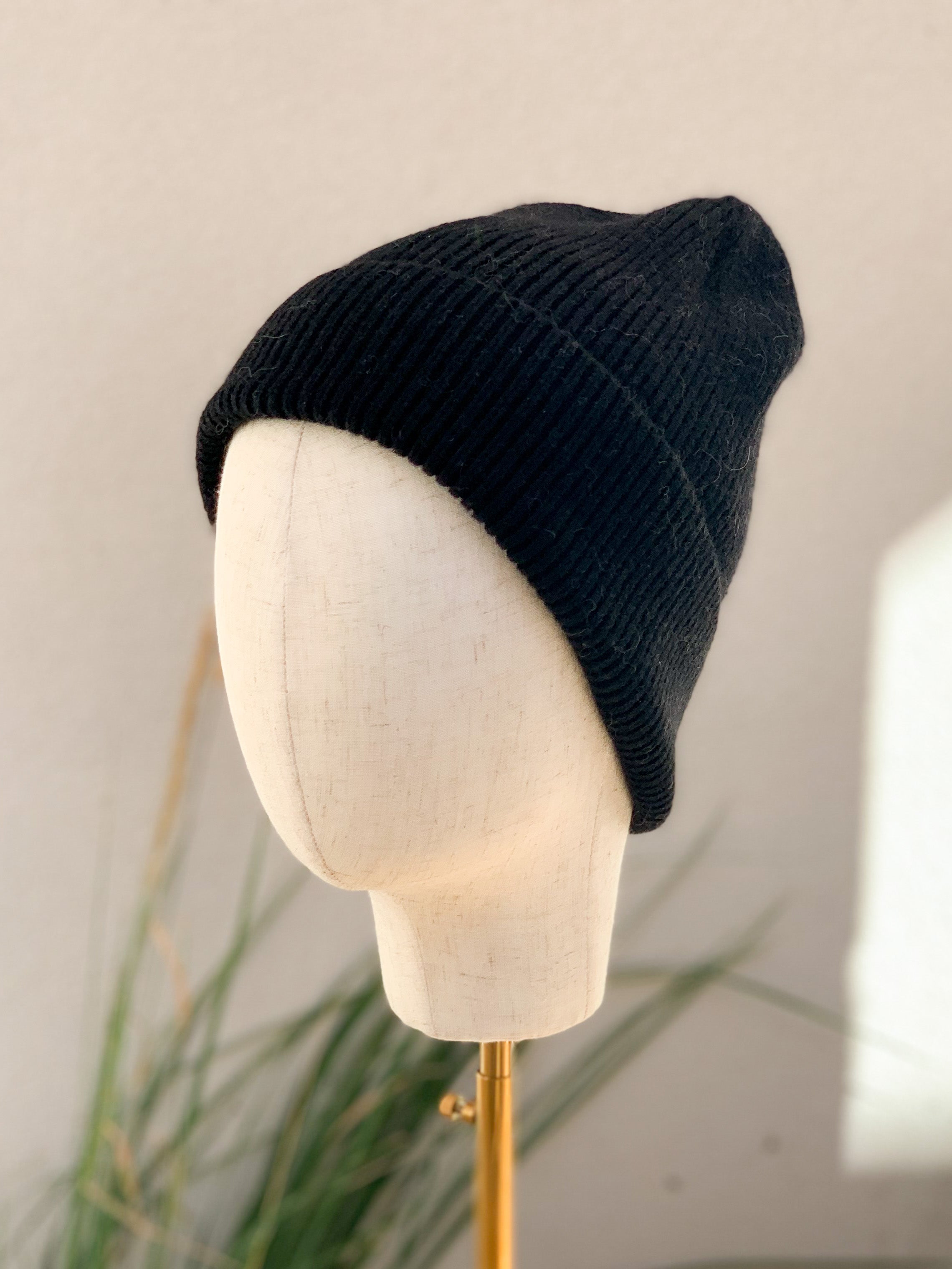 Black London Cashmere Beanie