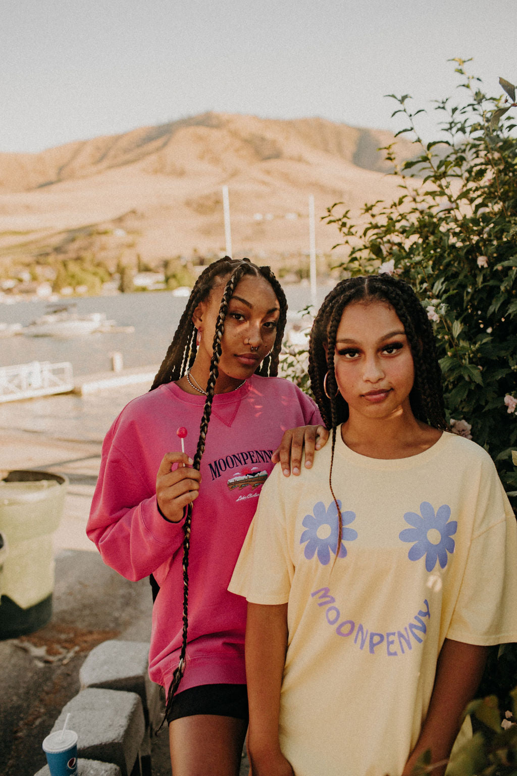The Daisy Tee in Butter/Orchid